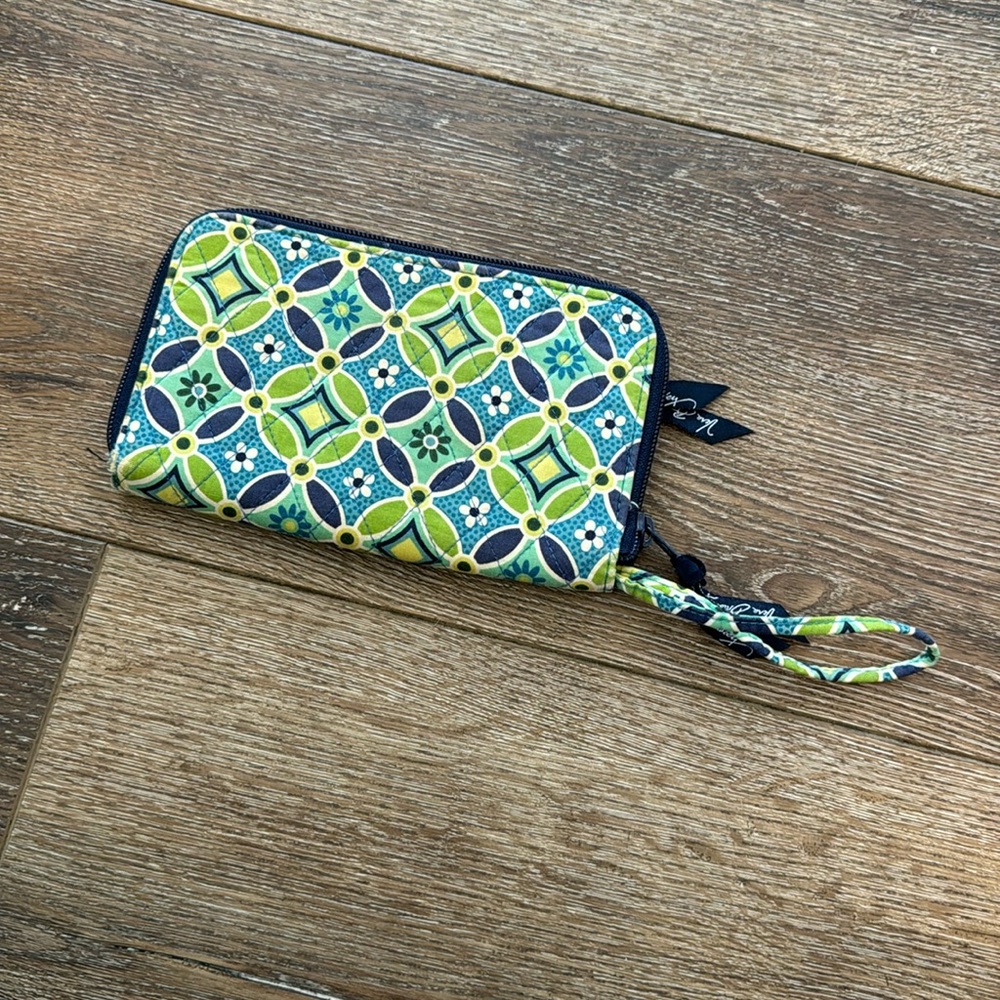 Vera Bradley clutch wallet retired pattern
